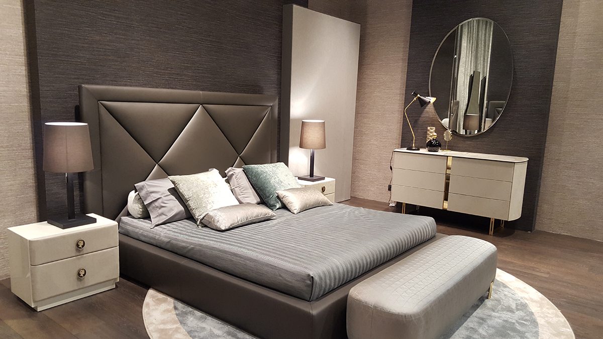 Elegant bedroom by Alberta.