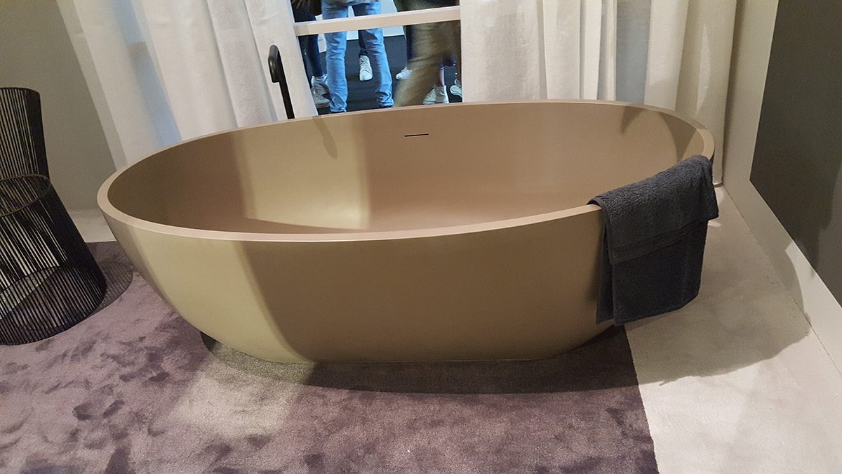 A washtub doesn't have to be white, it looks great in sand color. - Ceramica Cielo
