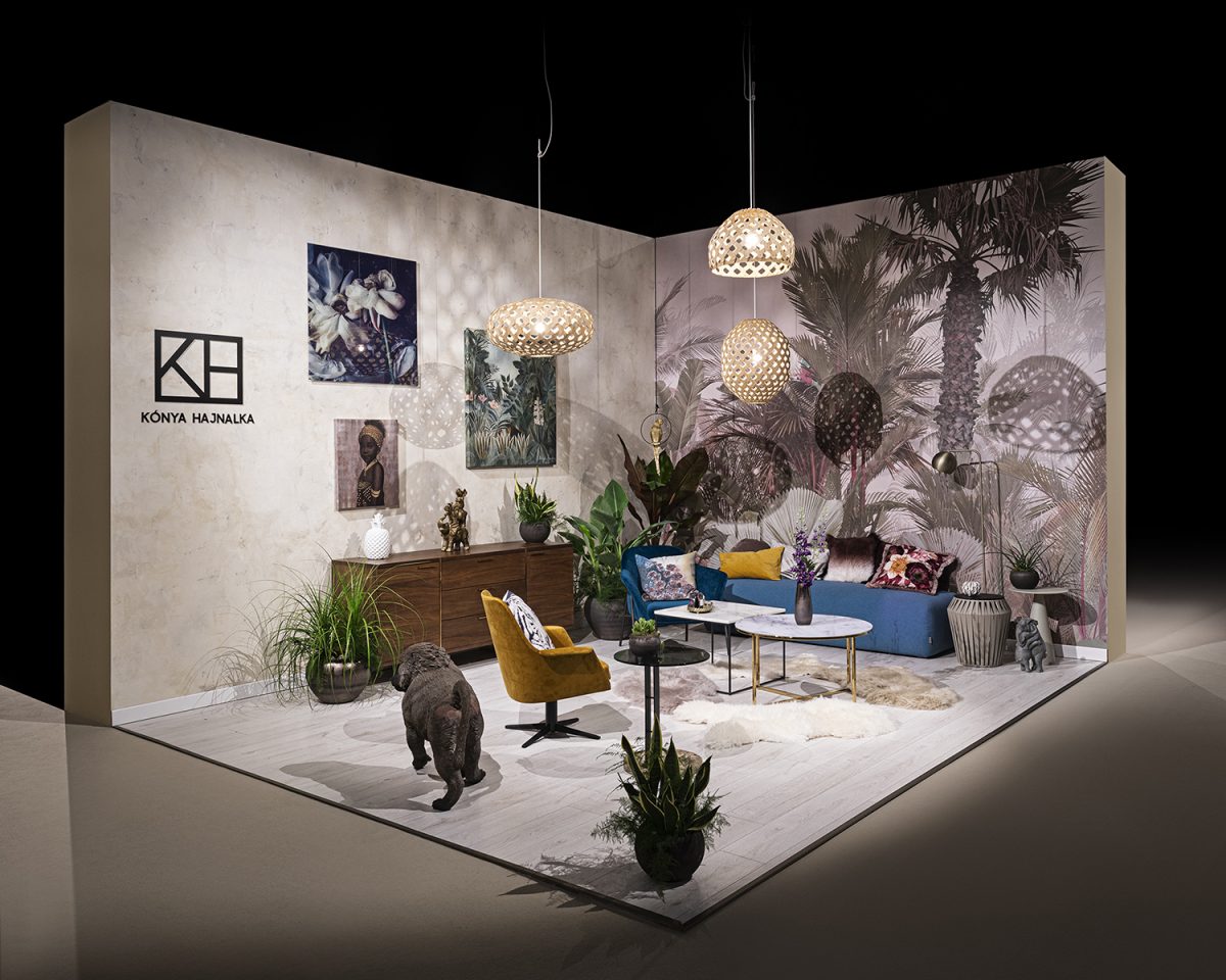 This is my maximalist design at S/ALON Budapest 2019 exhibition, where mustard yellow is combined with blue and purple in jungle style.